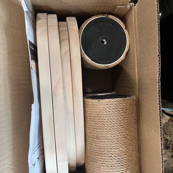 Cat wall tower - Picture 3 of 3